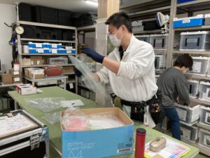 資源の仕分け作業中